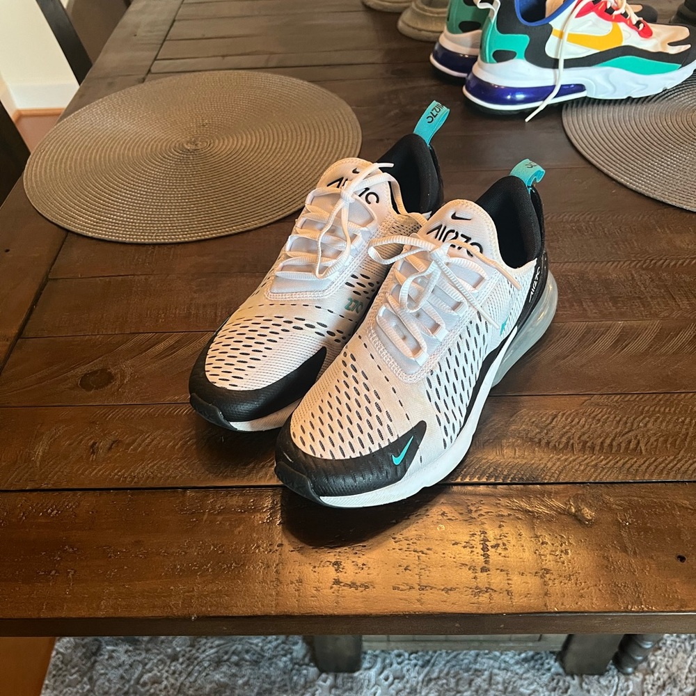 Nike Air Max 270